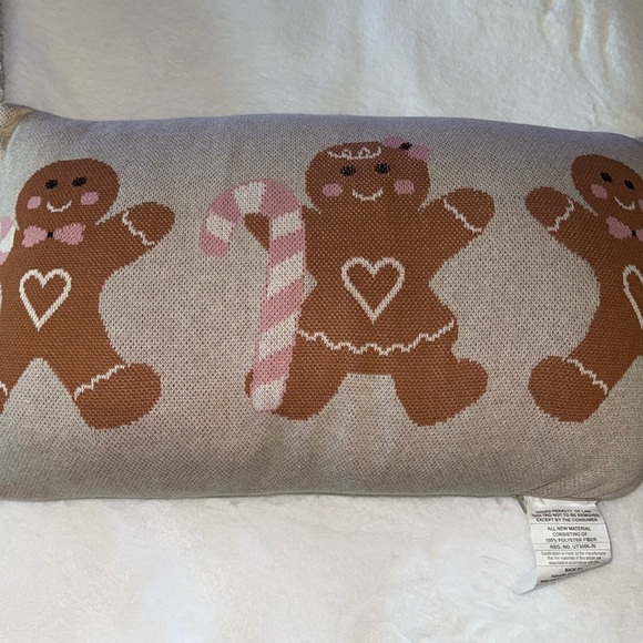 Cupcakes and Cashmere Christmas Gingerbread Man Pillow Large 23" x 16" - Picture 1 of 8